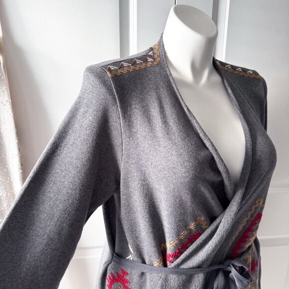 Johnny Was Grey Red Embroidered Aztec Wrap Draped Cardigan Sweater Women’s Large - Picture 3 of 9